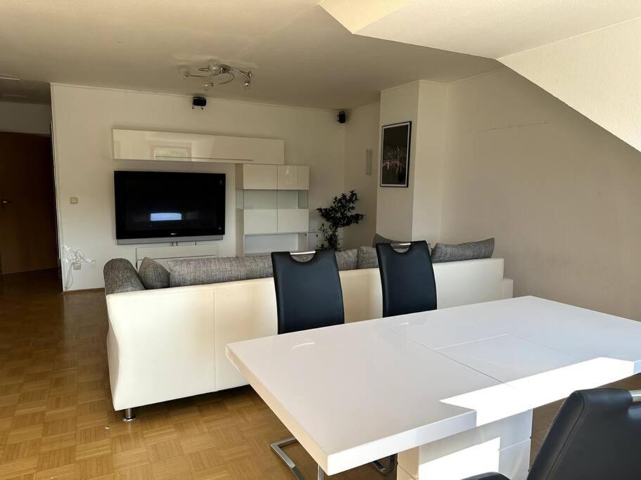 2-Zimmer-Wohnung Mit Balkon & Guter Anbindung In Aschaffenburg Ngoại thất bức ảnh